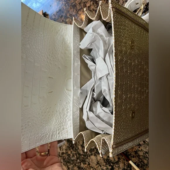 Brahmin Hallie Satchel in Sea Salt Colada. Includes the strap,cards,and dust bag - Picture 12 of 14